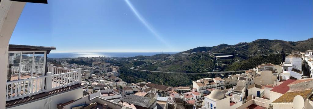 Small With Beautiful Sea Views * Torrox