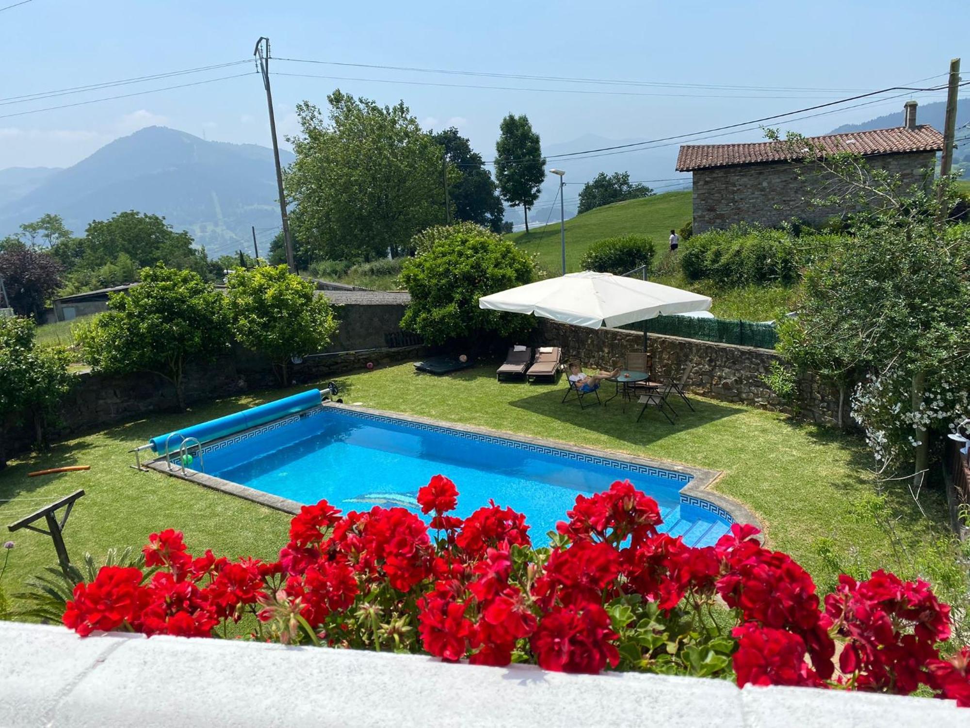 Bilbo Near Atico Rural Con Terraza Apartment Basauri