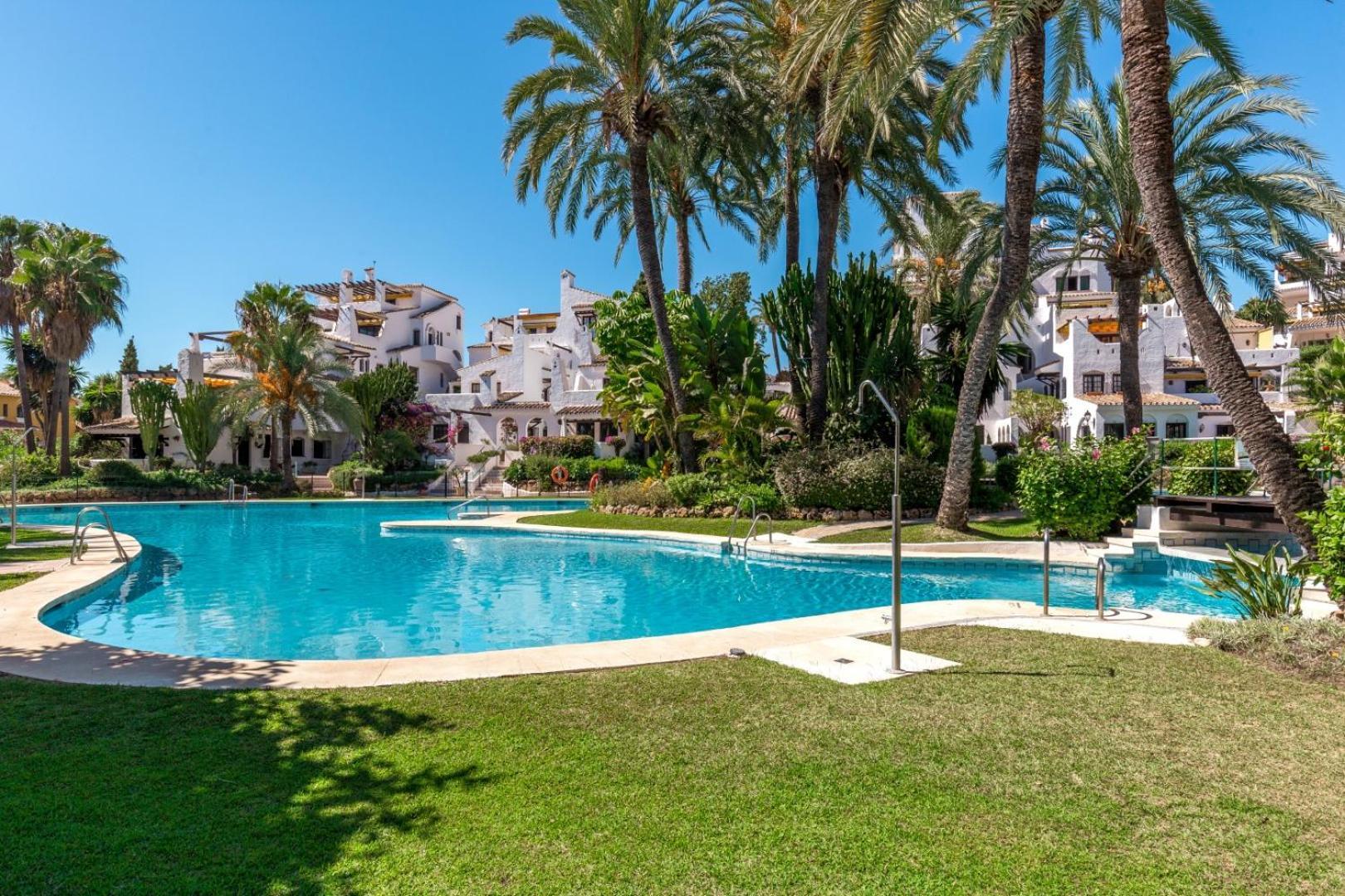 Apartamento Aldea Blanca Elegant Penthouse In Puerto Banus Marbella