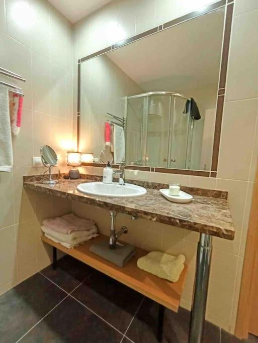 Apartamento Acogedor Con Vistas Al Mar Y Montana