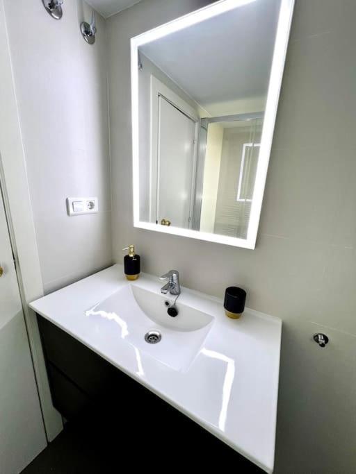 Apartment Playamar Deluxe Pool & Sinese Design Homes
