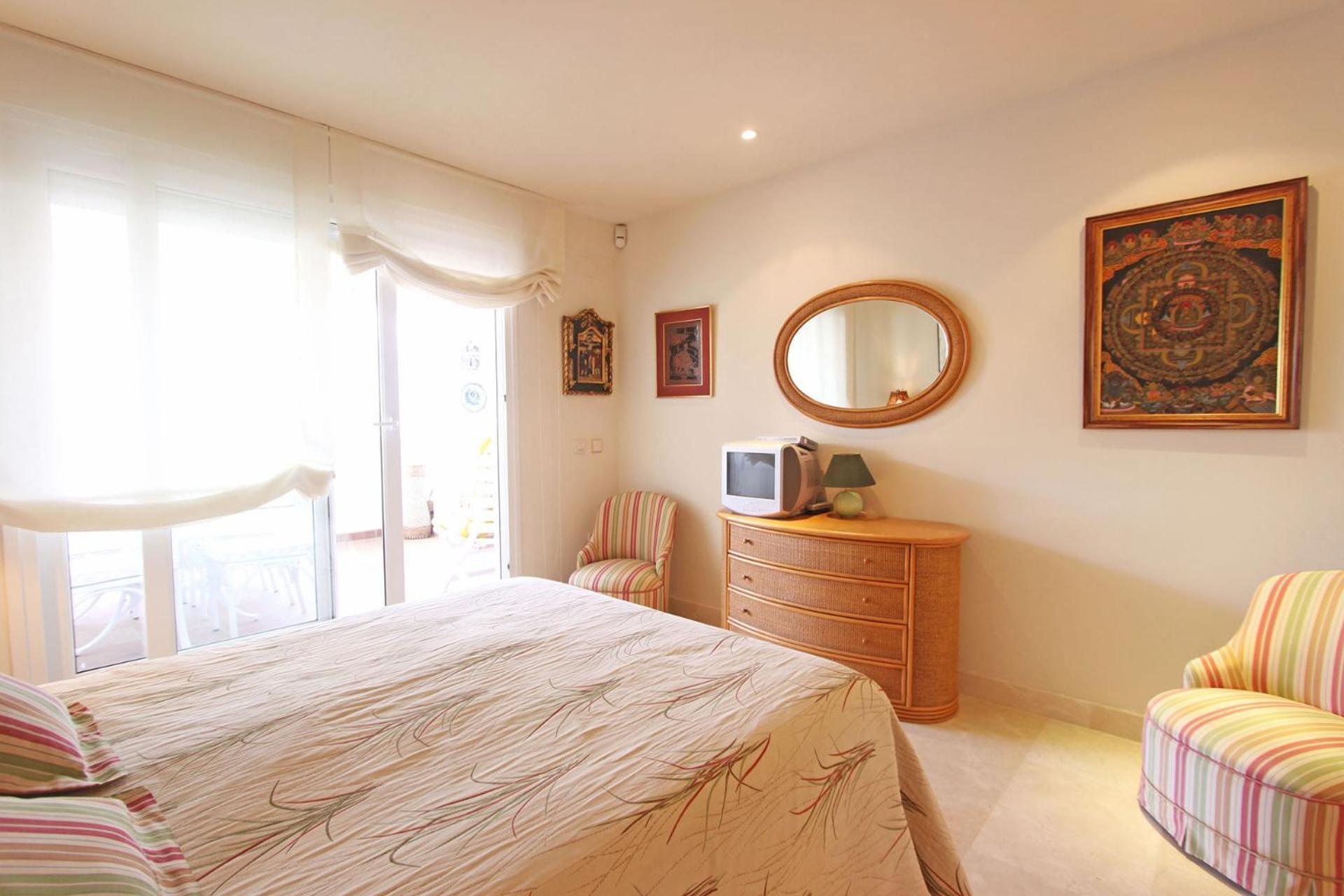 1105 Beachfront Golden Mile