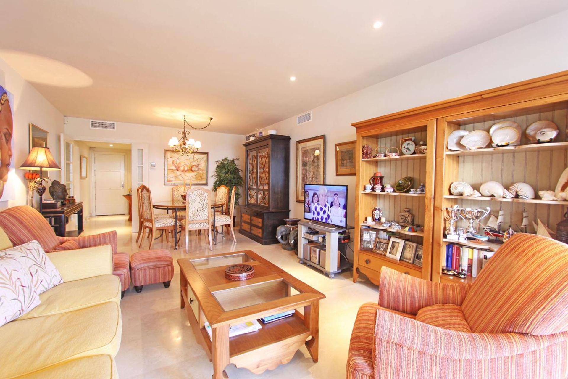 Apartment 1105 Beachfront Golden Mile