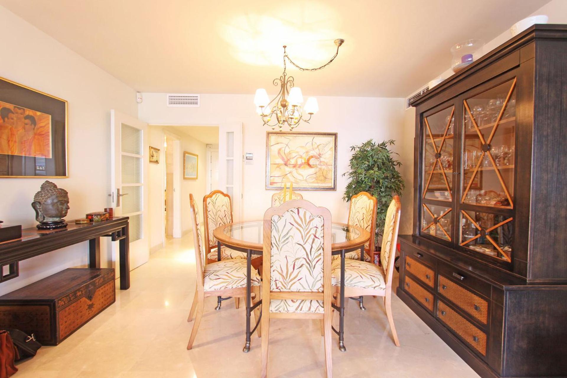 1105 Beachfront Golden Mile