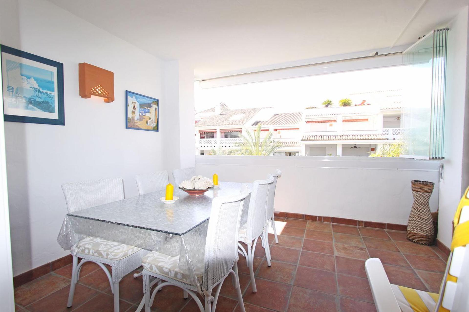 1105 Beachfront Golden Mile Apartment Marbella
