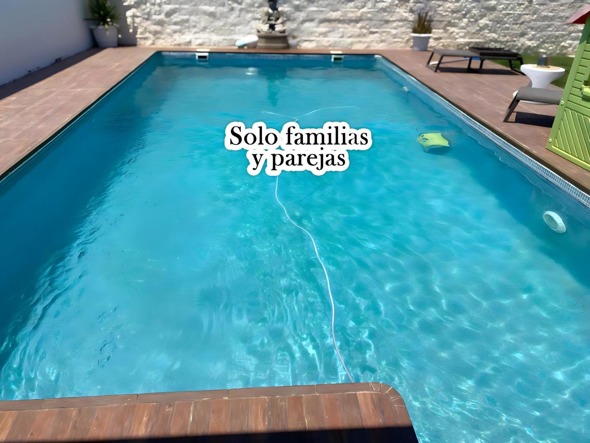 Chalet Piscina Privada Chiclana Solo Familias & Parejas *