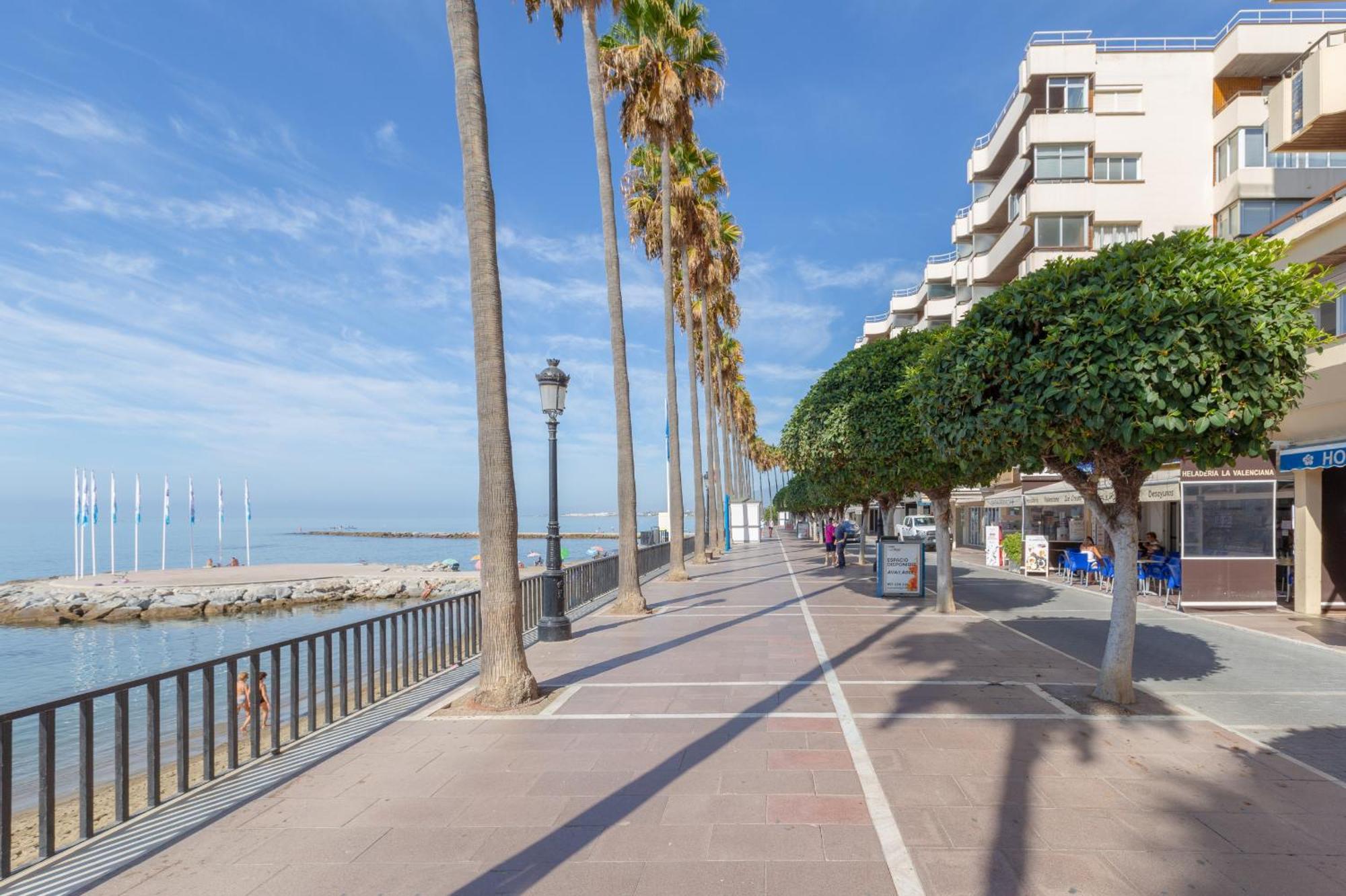 Centre On The Promenade Front Line Apartamento *