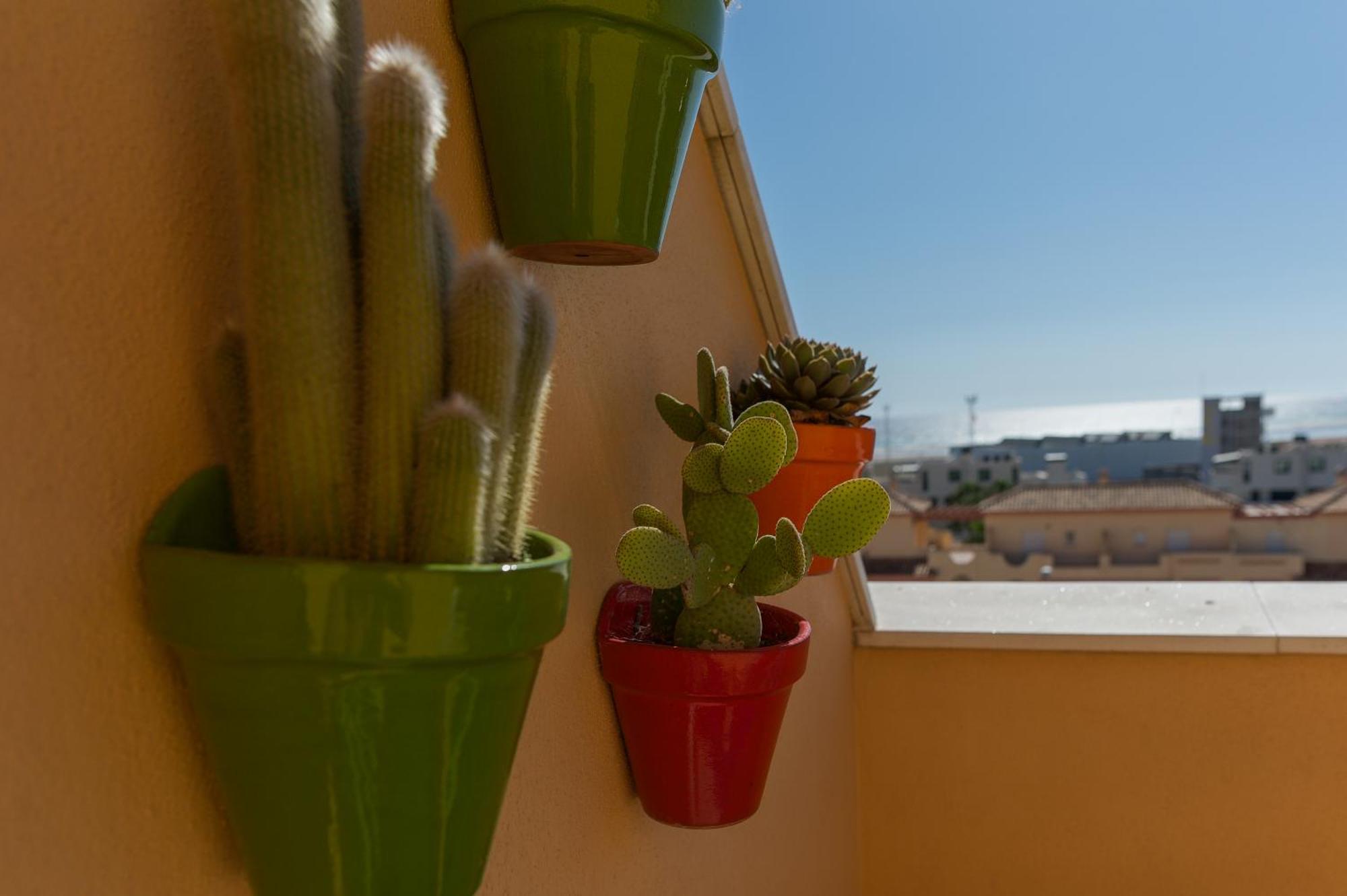 Deja Blue - Rent Modern Penthouse