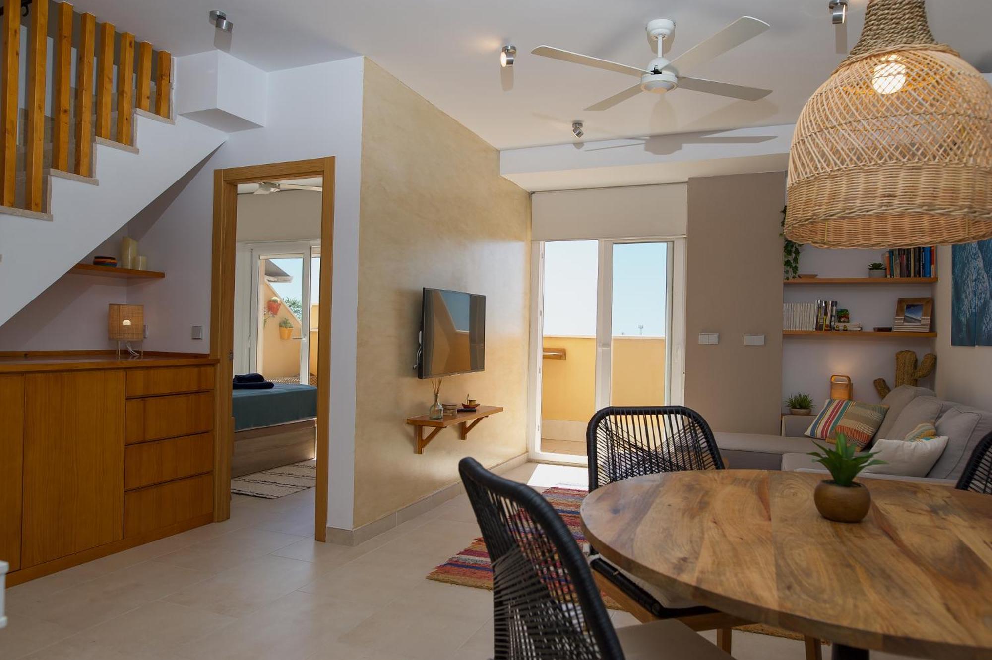 Deja Blue - Rent Modern Penthouse * Tarifa