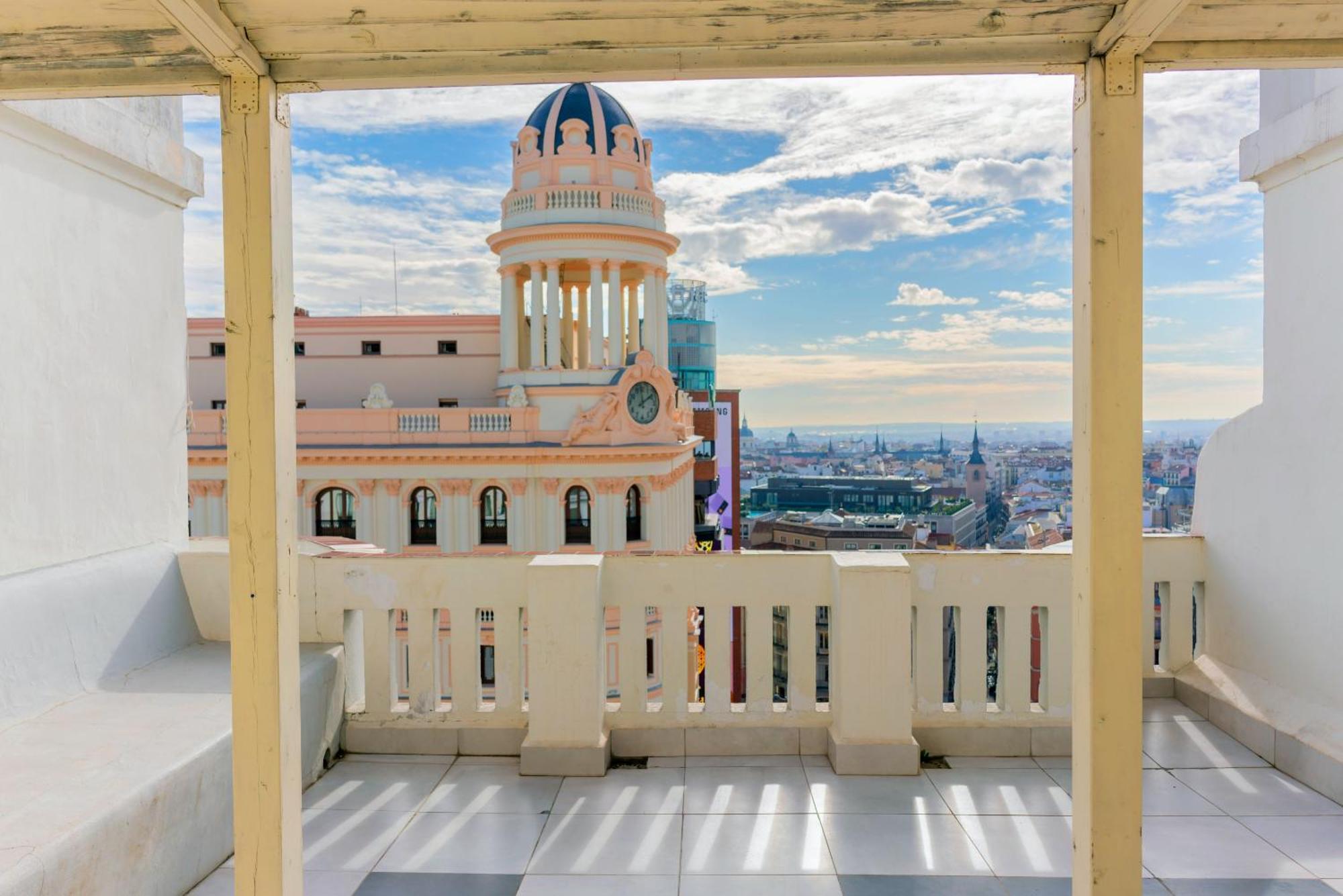 Charlotte-gran Via Hostel