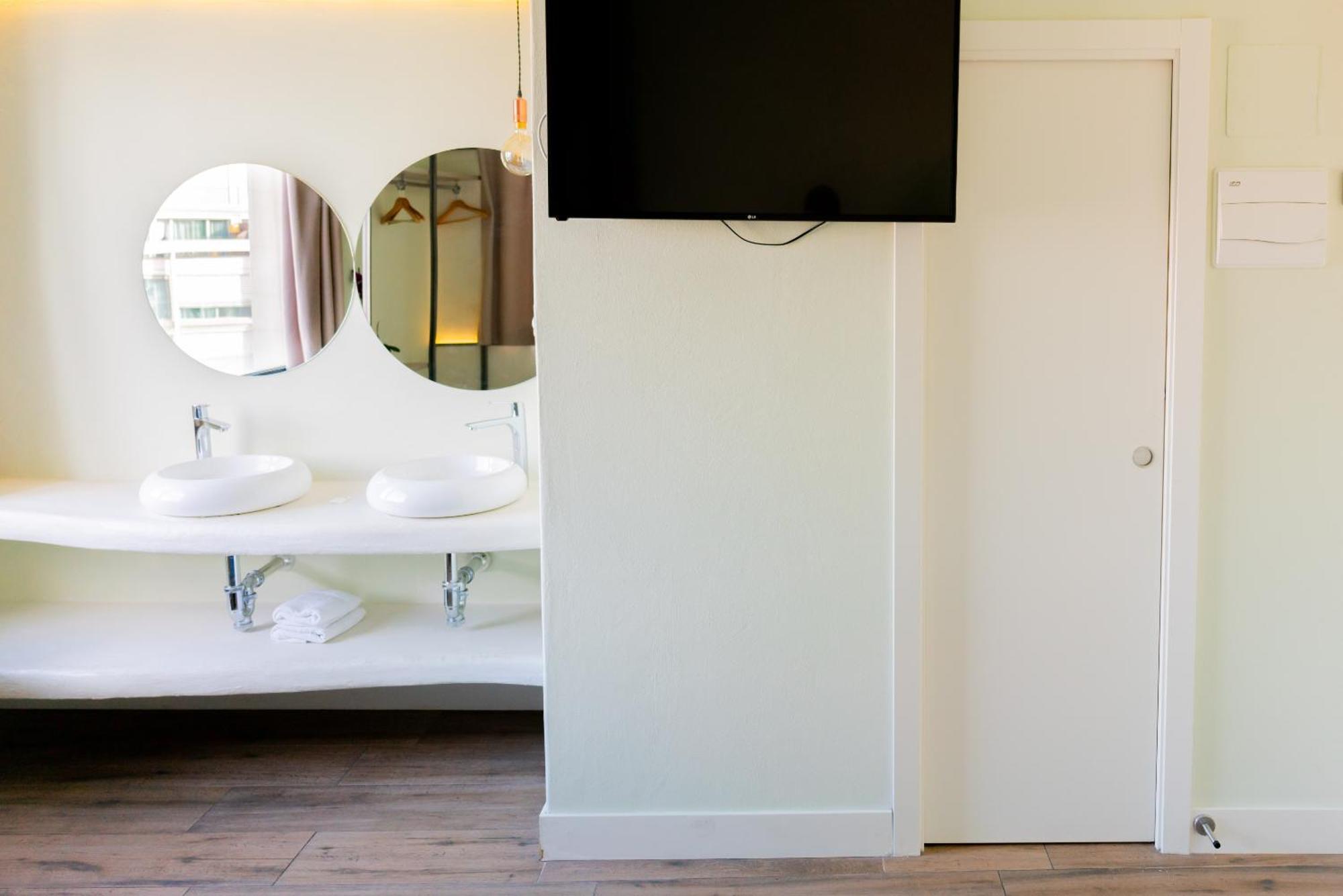 Hostel Charlotte-gran Via