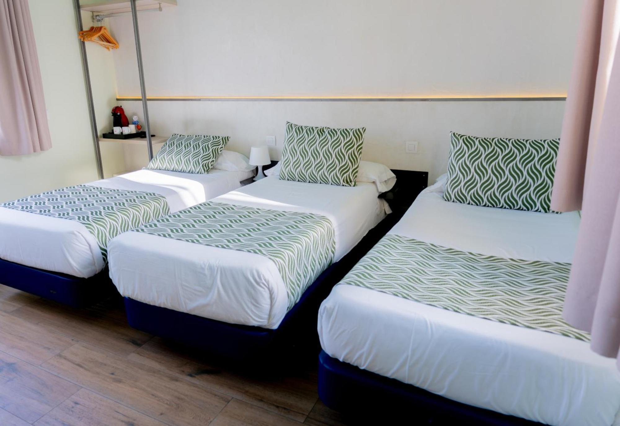 Charlotte-gran Via Hostel