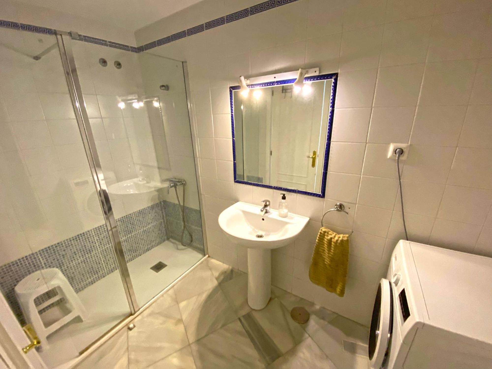 Apartment Santa Barbara B Front With Terrace, Sea View In And Garage In Conil