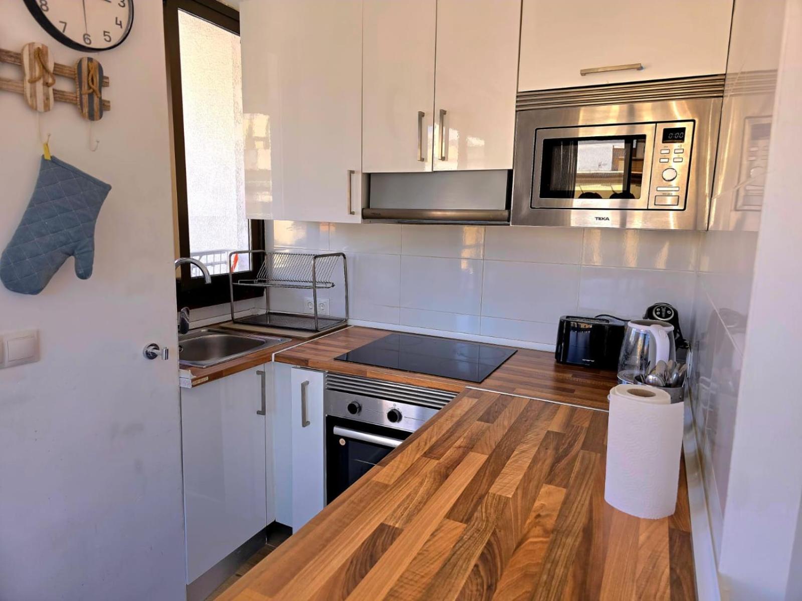 Apartamento Nogalera Rainbow, 2-bedroom With Pool And Parking