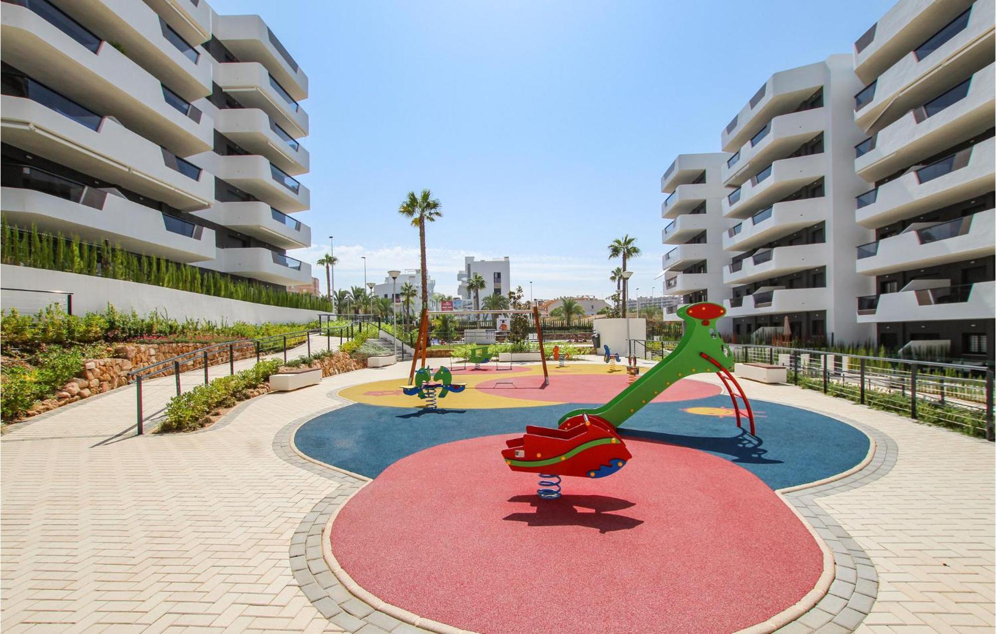 2 Bedroom Cozy In Arenales del Sol