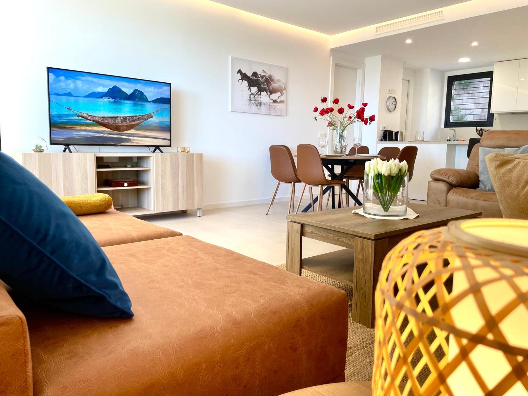 Modern 3 Bedroom 300 Meters To The