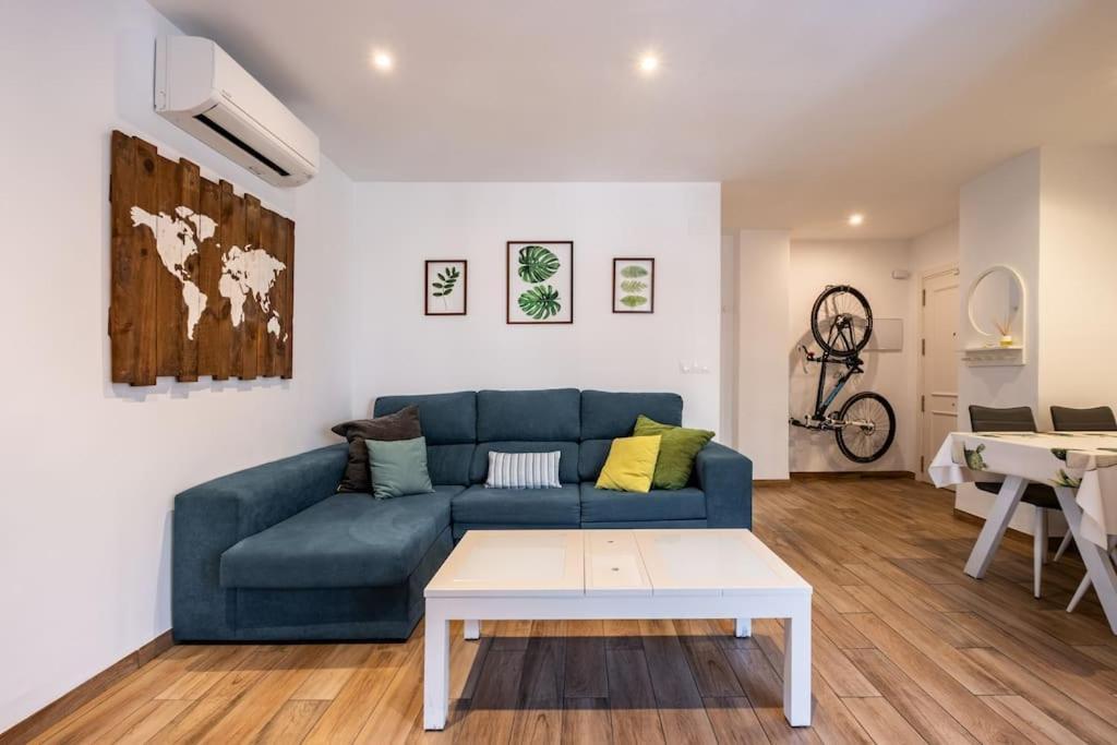 Bonito Piso Cerca De La Playa Con Parking Privado *