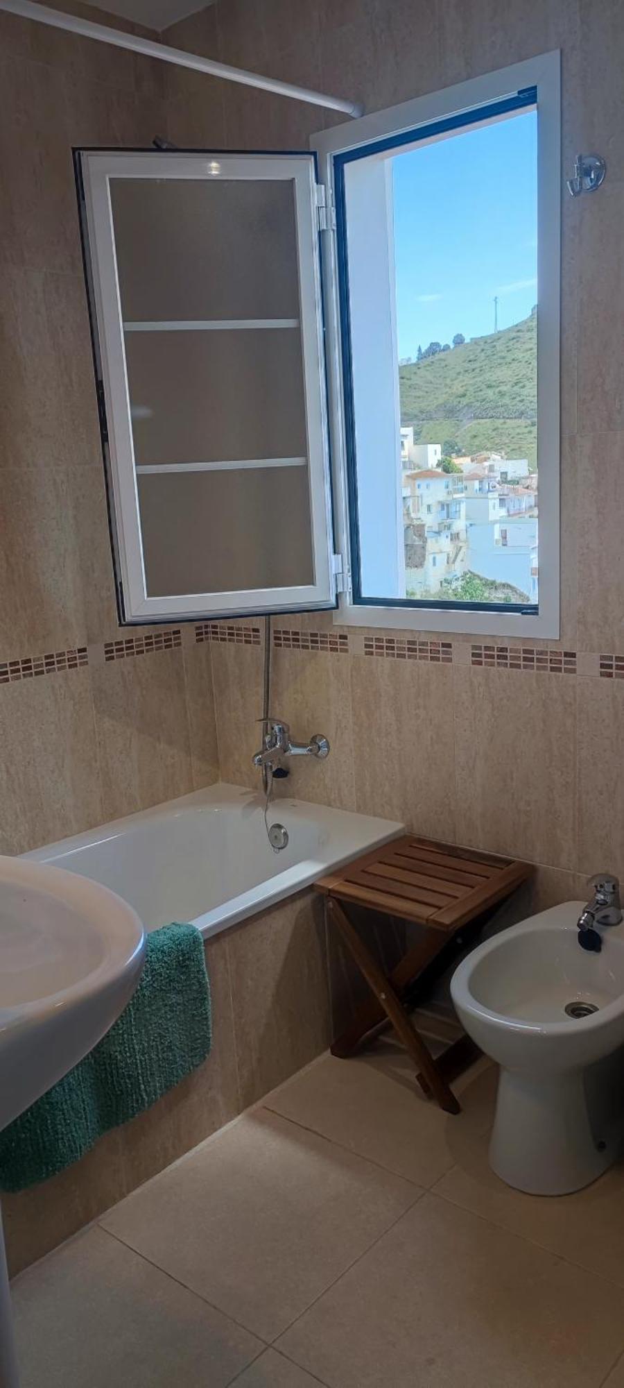 Penthouse With Hot Tub And Air Conditioning Offering Breathtaking Panoramic Mountain And Sea Views