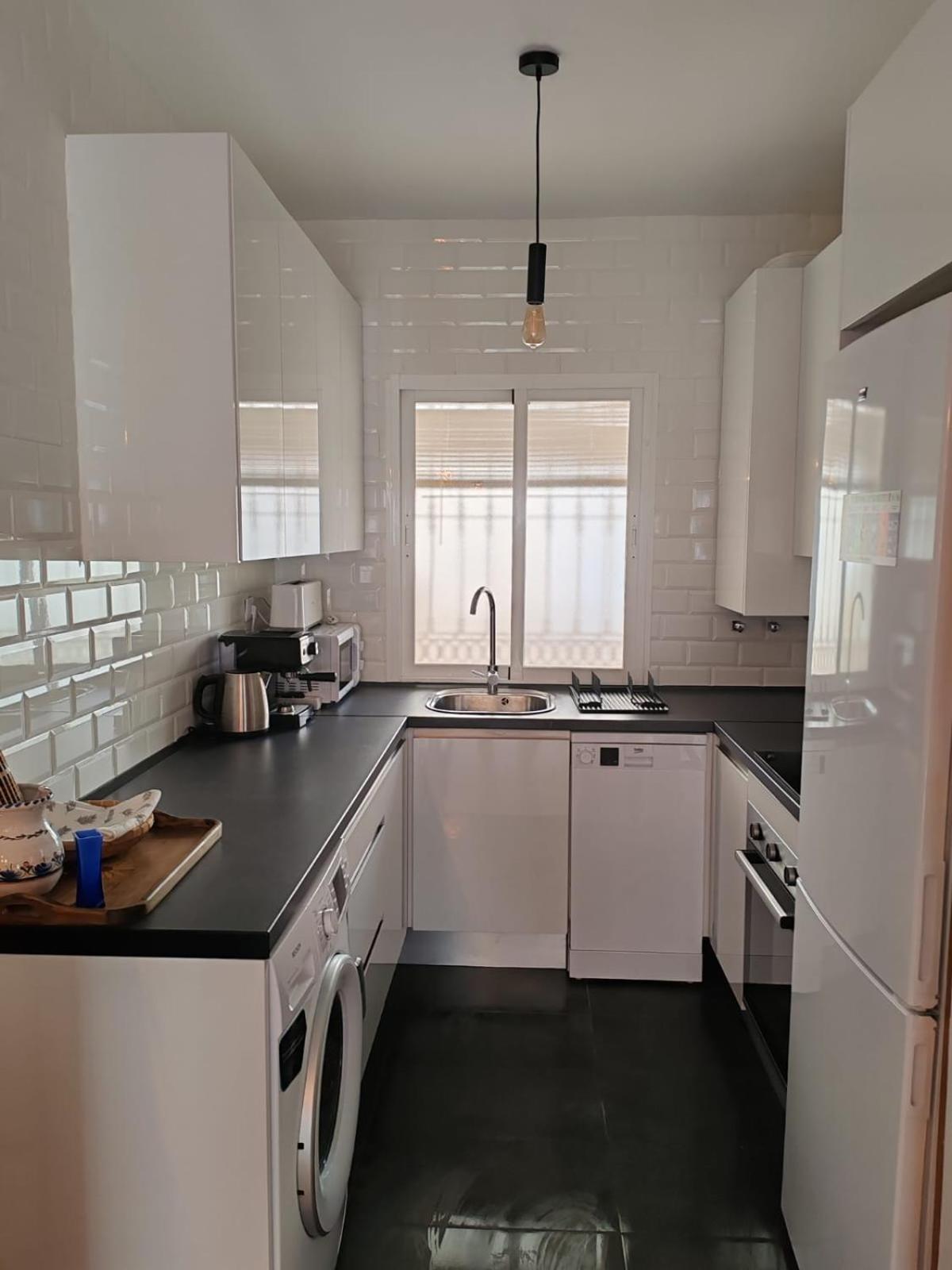 Seaview With Great Amenities & Facilities Apartment