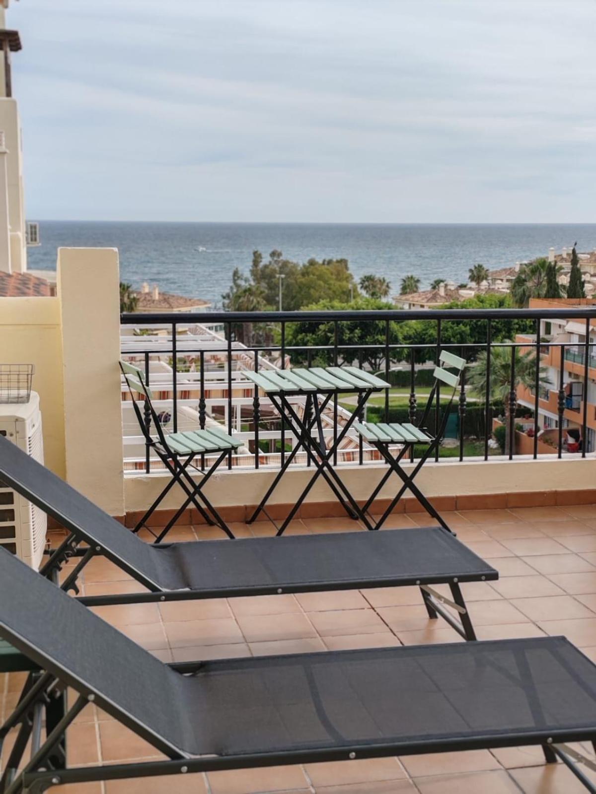 Seaview With Great Amenities & Facilities Apartment