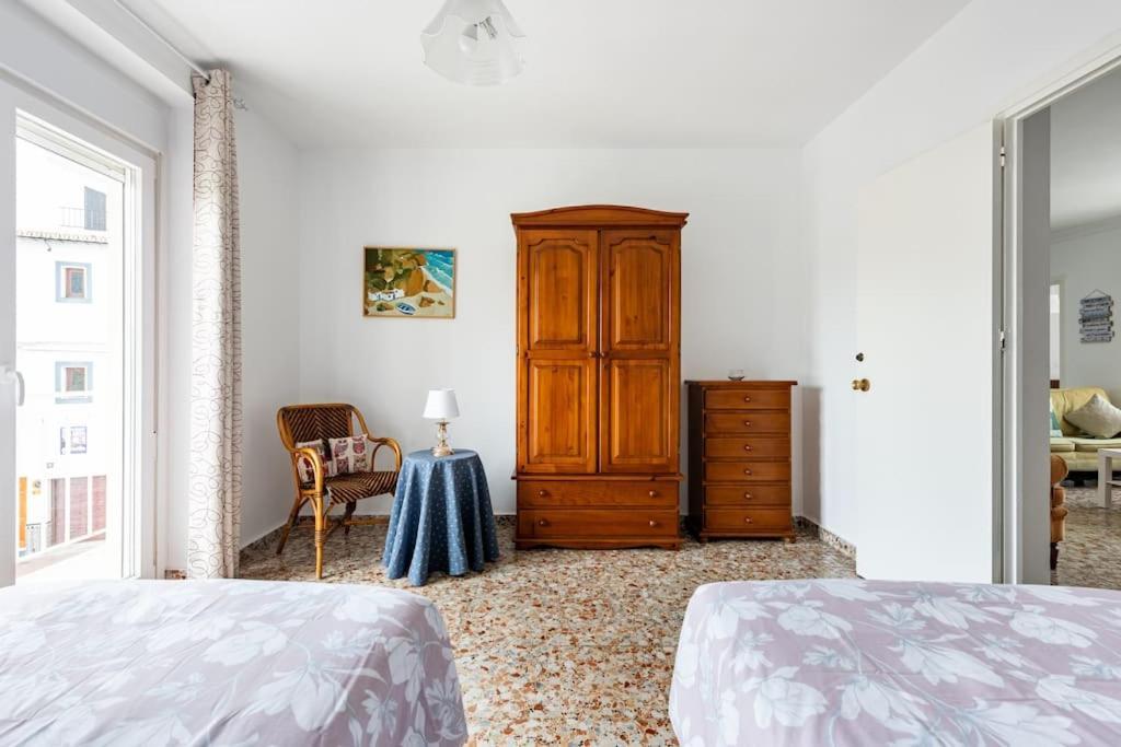 Apartamento Completo Con 3 Amplios Y Gran Azotea Privada *