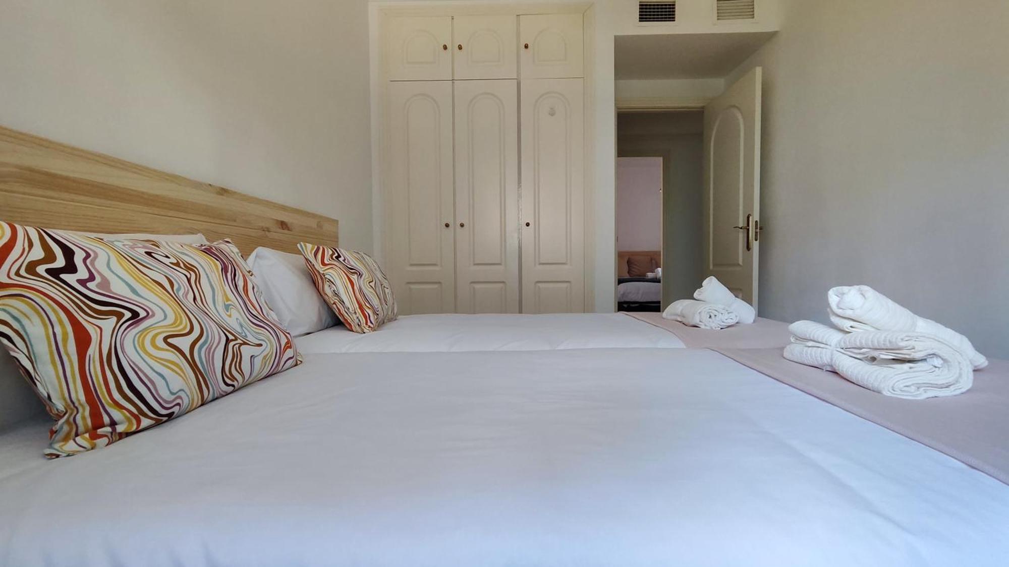 Pinogolf Elviria With Free Parking, Wifi, Pool And Large Terrace Apartamento *
