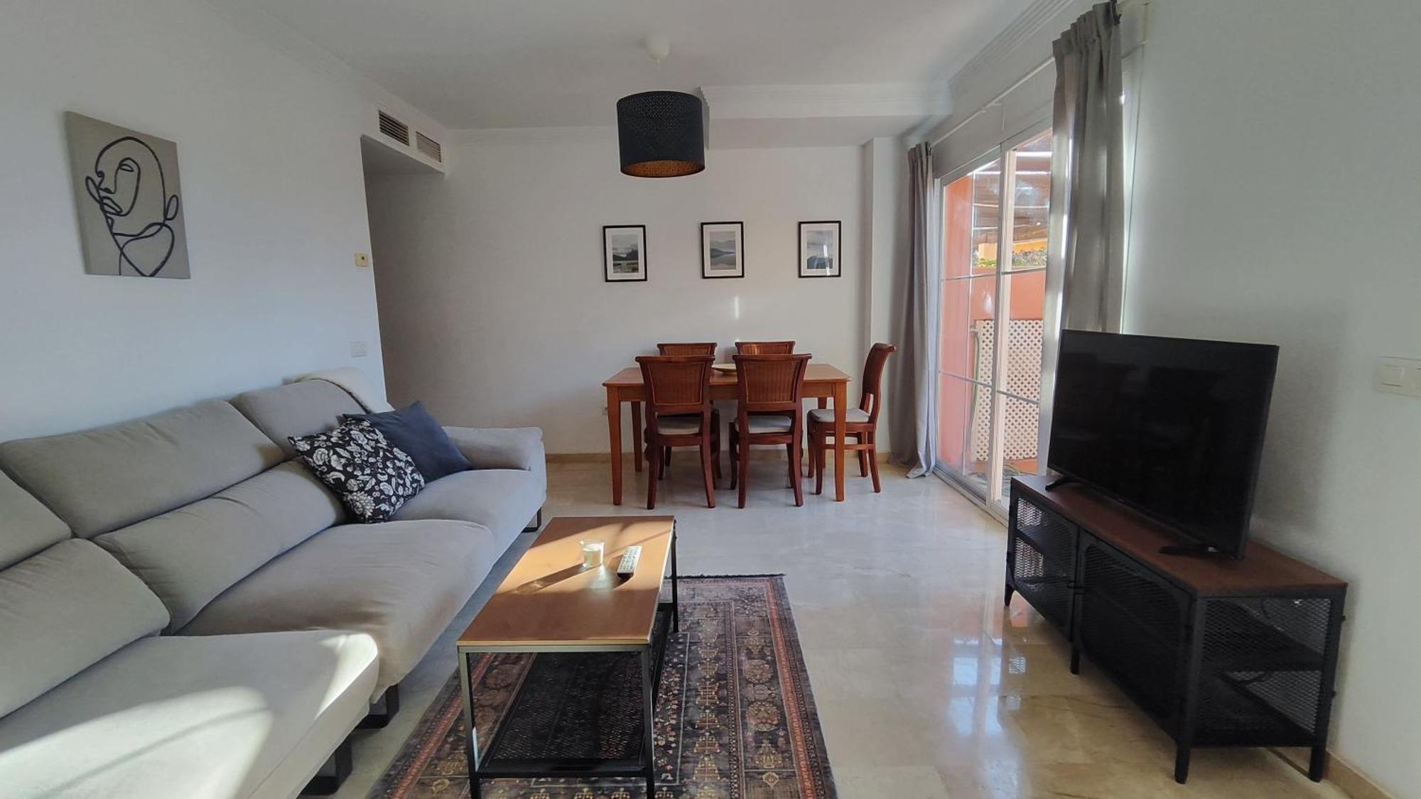 Apartamento Pinogolf Elviria With Free Parking, Wifi, Pool And Large Terrace *