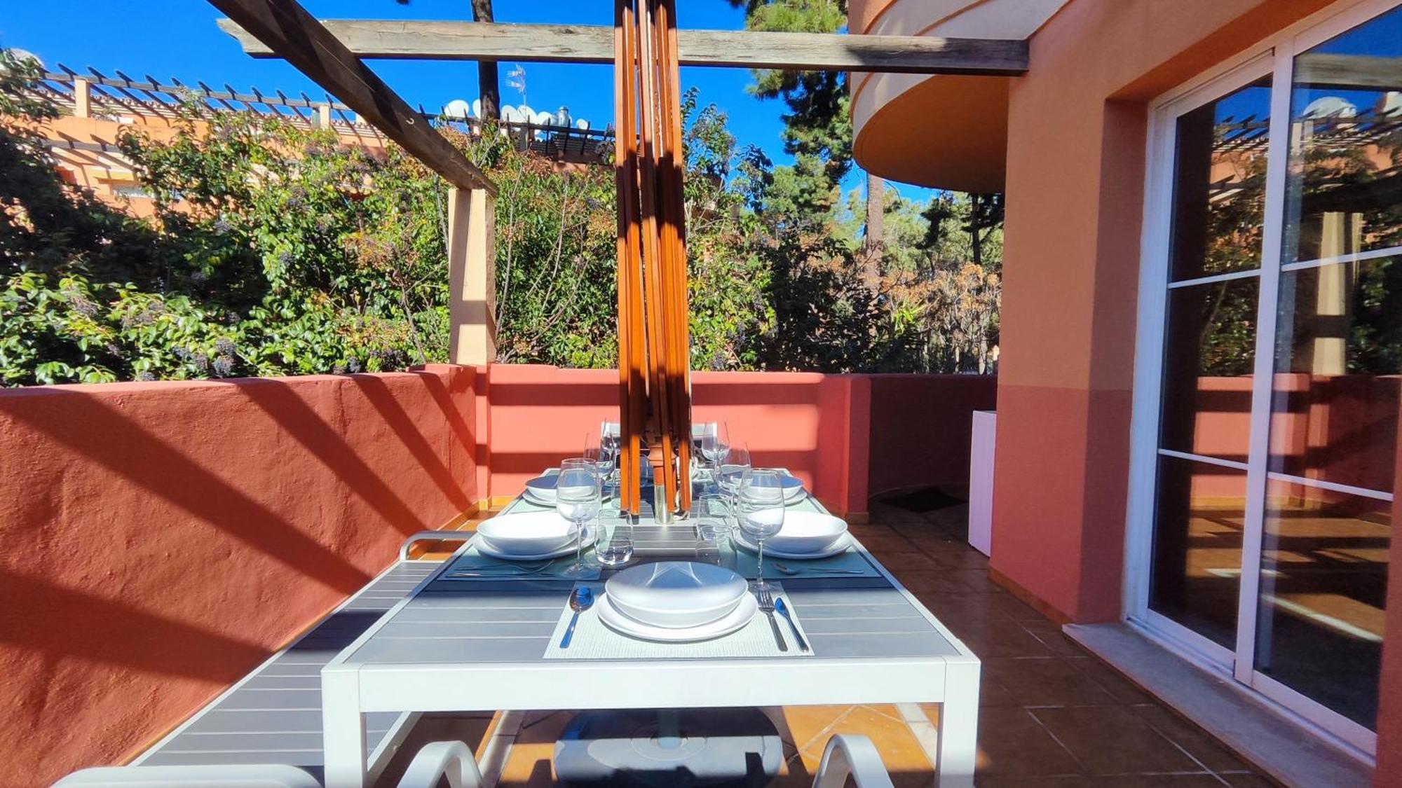 Apartamento Pinogolf Elviria With Free Parking, Wifi, Pool And Large Terrace
