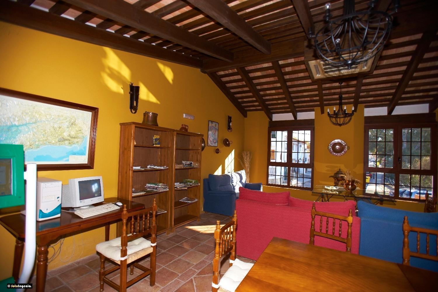 Hotel Enrique Calvillo El Bosque