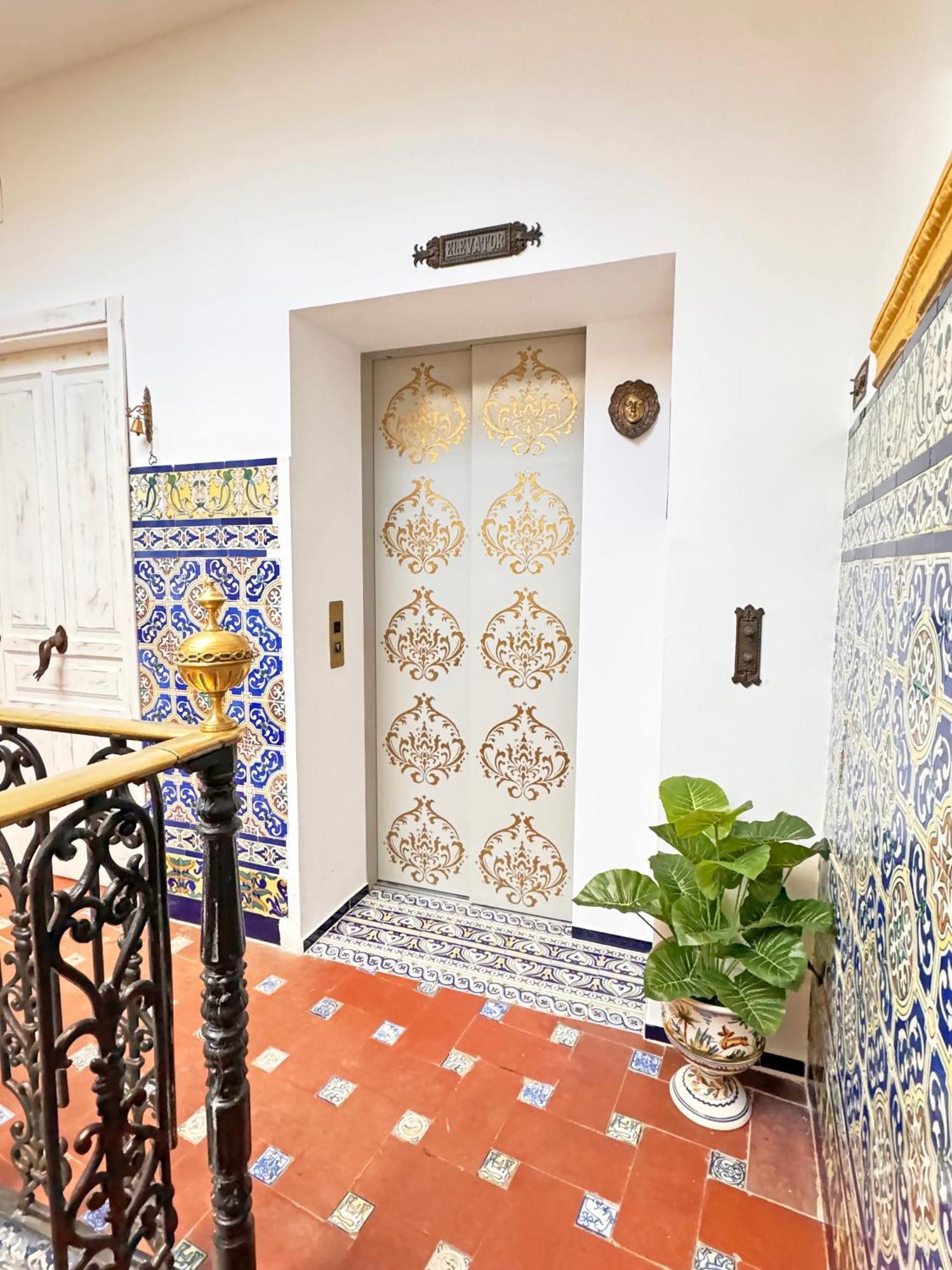 Palace-house Hércules 92 Habitación en casa particular Sevilla