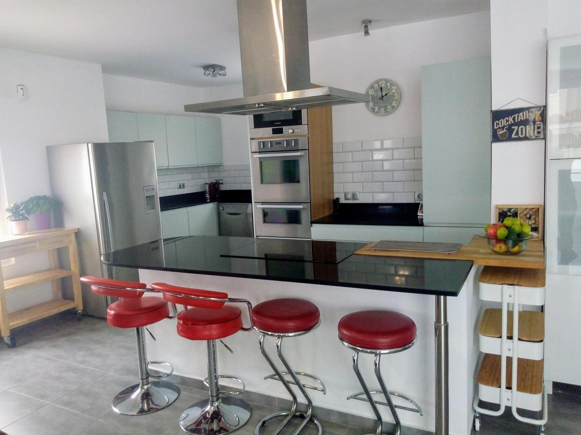 Torreguadiaro - 2 Mins Walk From The Bars And Restaurants