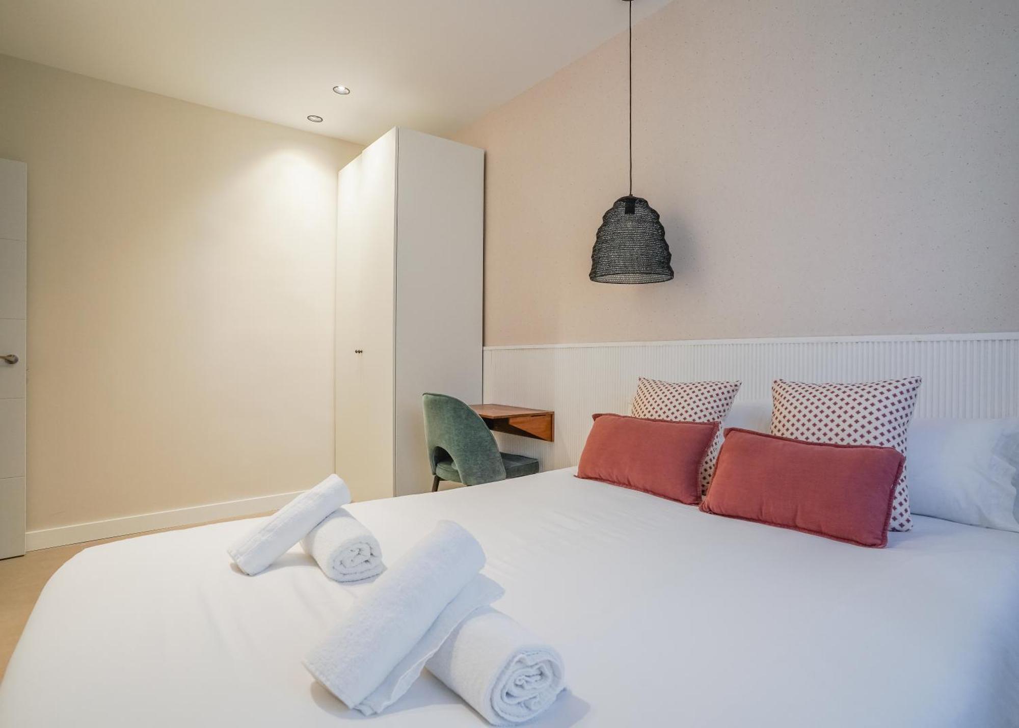 Modern Apartment-2bedrooms 1bath-cuatro Caminos Apartment *