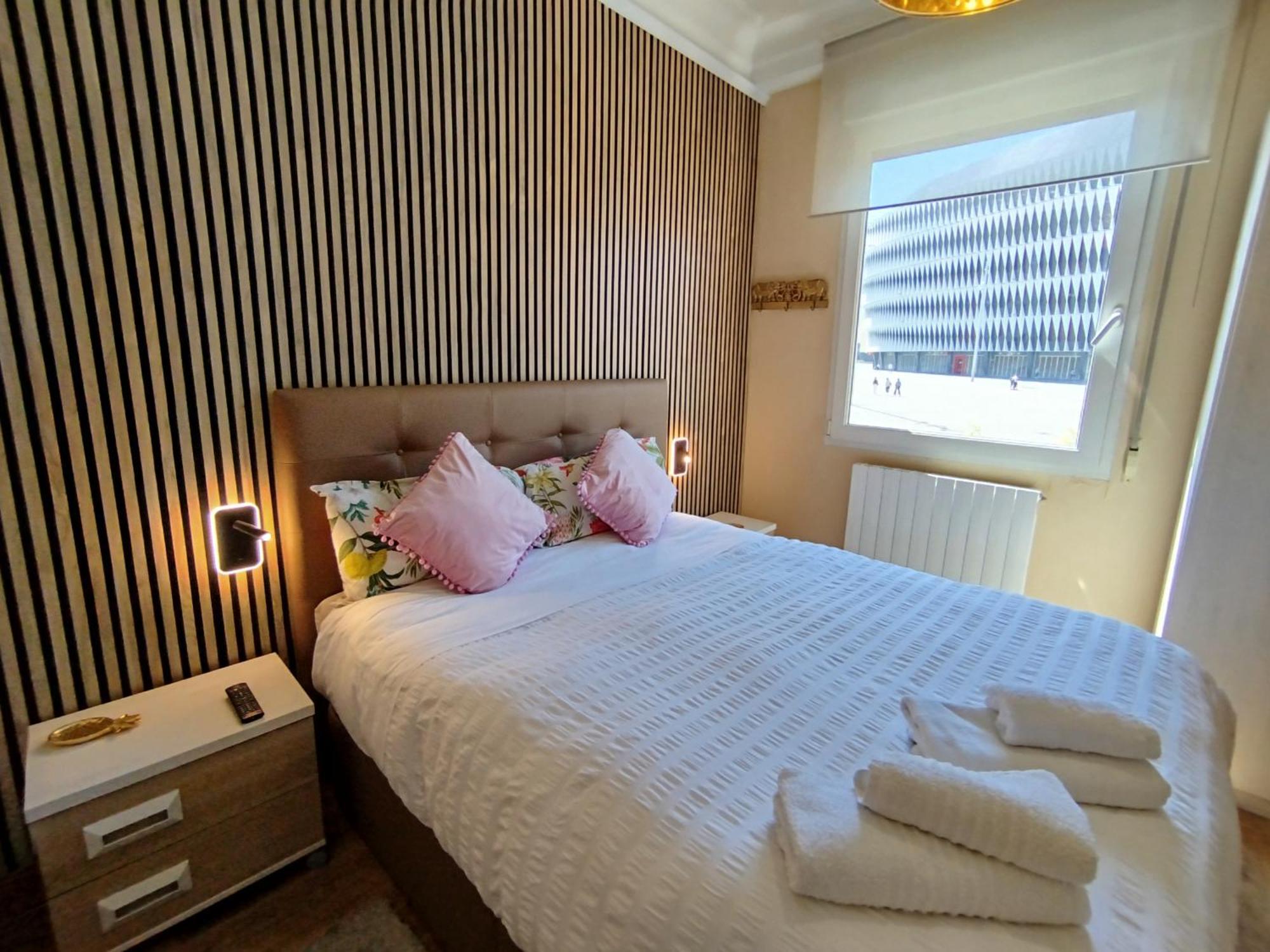 San Mames Stadium Corner Apartment *