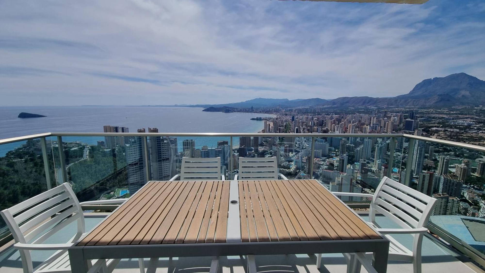 Apartamento Planta 37: Terraza Privada Con Vistas Al Mar Benidorm