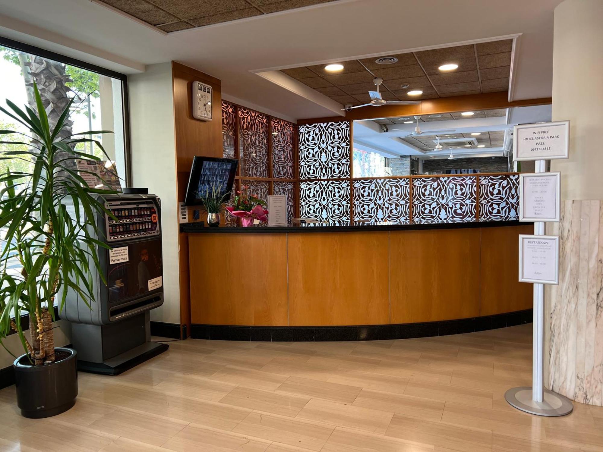 Astoria Park Hotel 4*
