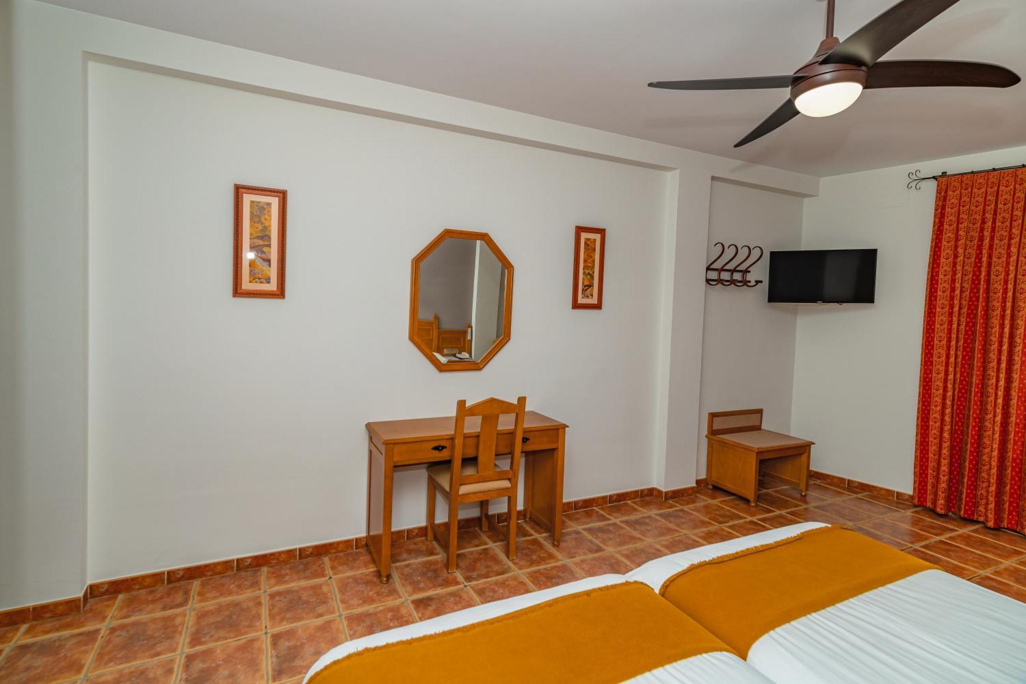 La Fragua Ii Hotel 2*
