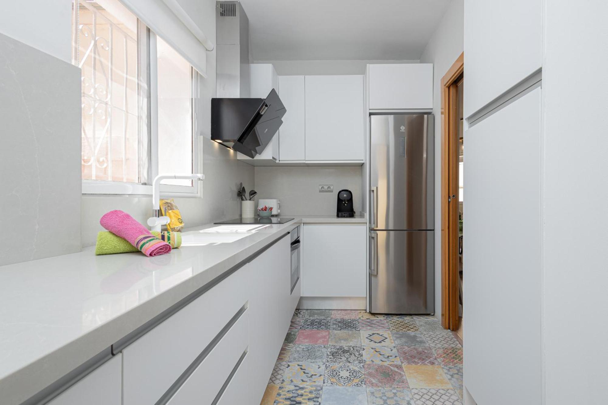 C66 Lovely 2 Bdr With Terrace Close To The Apartment *