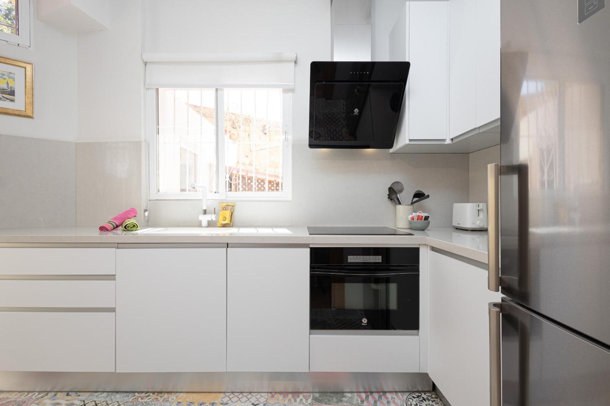 Apartment C66 Lovely 2 Bdr With Terrace Close To The