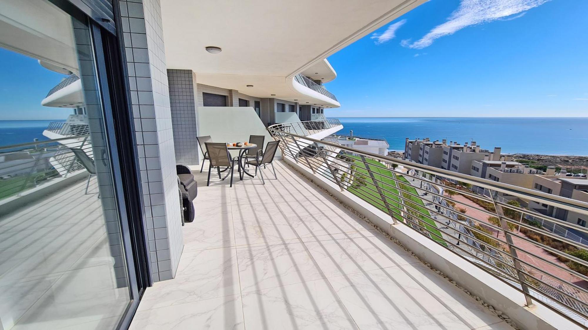Infinity View By Nras Arenales del Sol