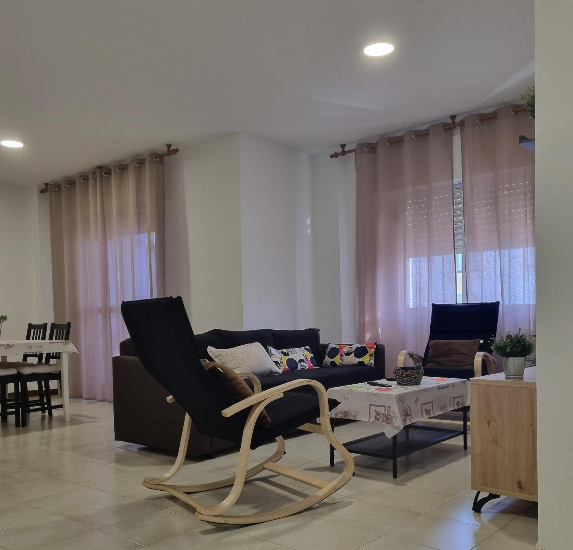 Apartamento Con Encanto A 2 Minuto De La Playa. Rota