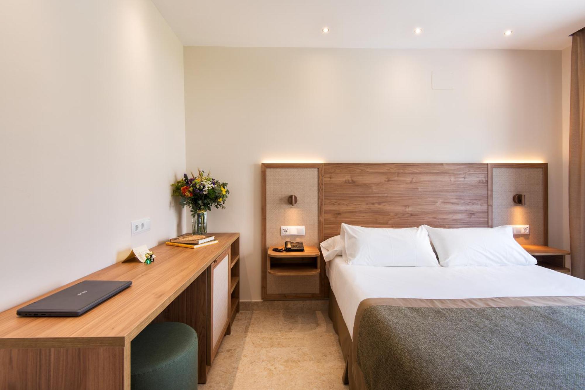 Hotel Tarik 3*