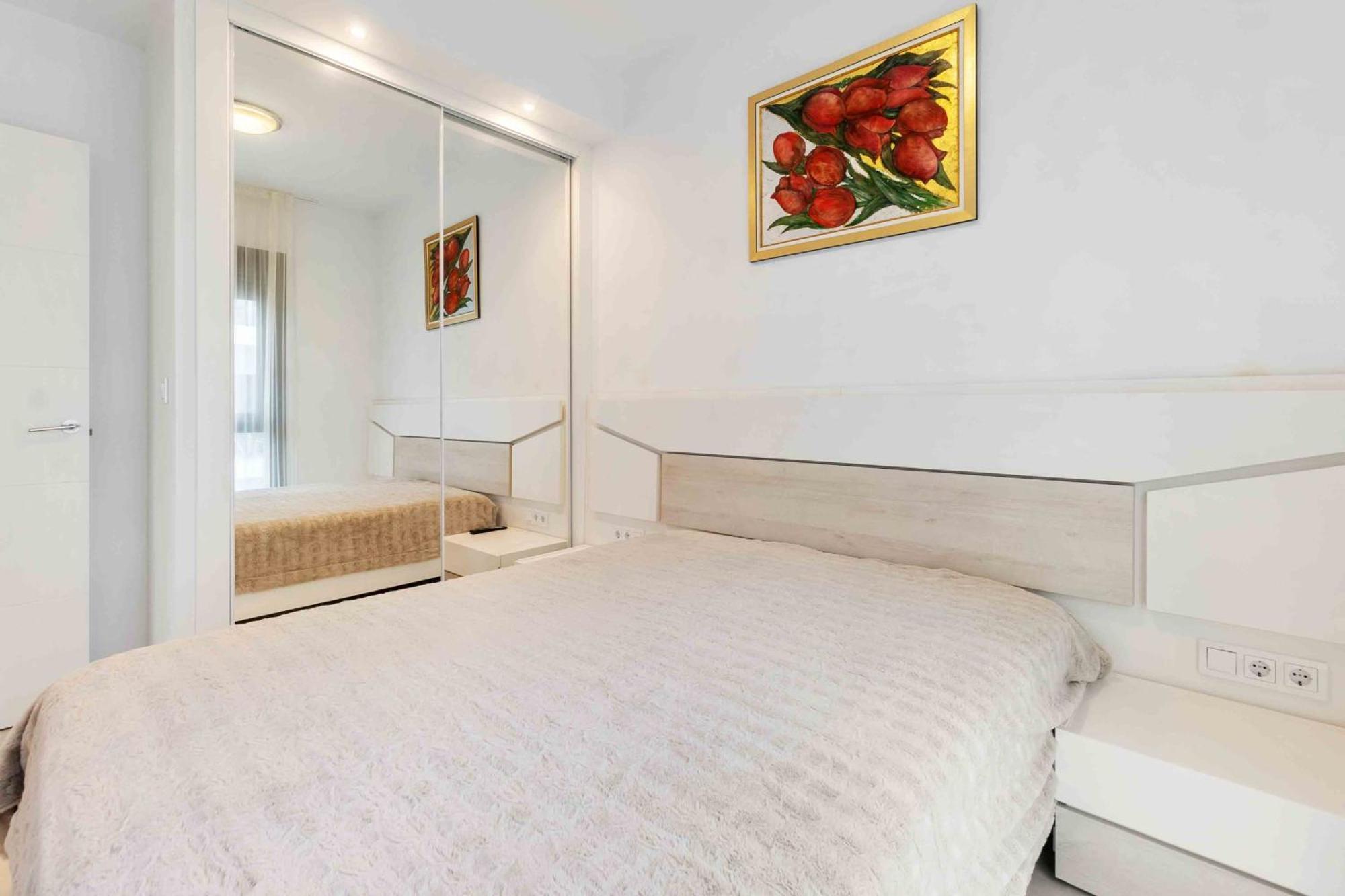 Beach Avenue Garden Arenales del Sol