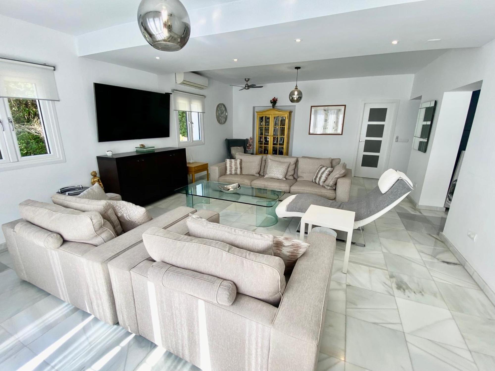 Villa Luxury Levitos- San Pedro, *