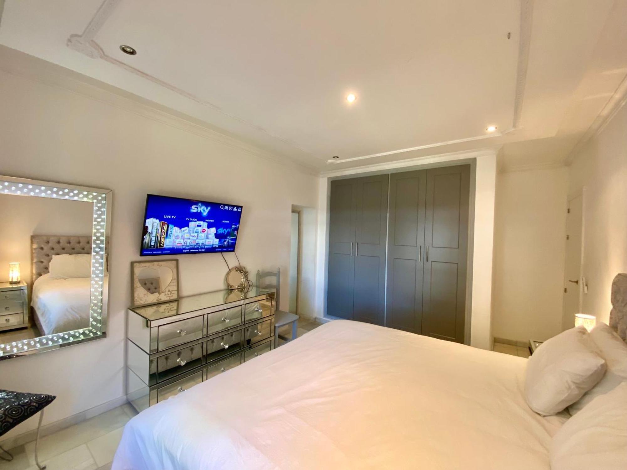 Villa Luxury Levitos- San Pedro, *