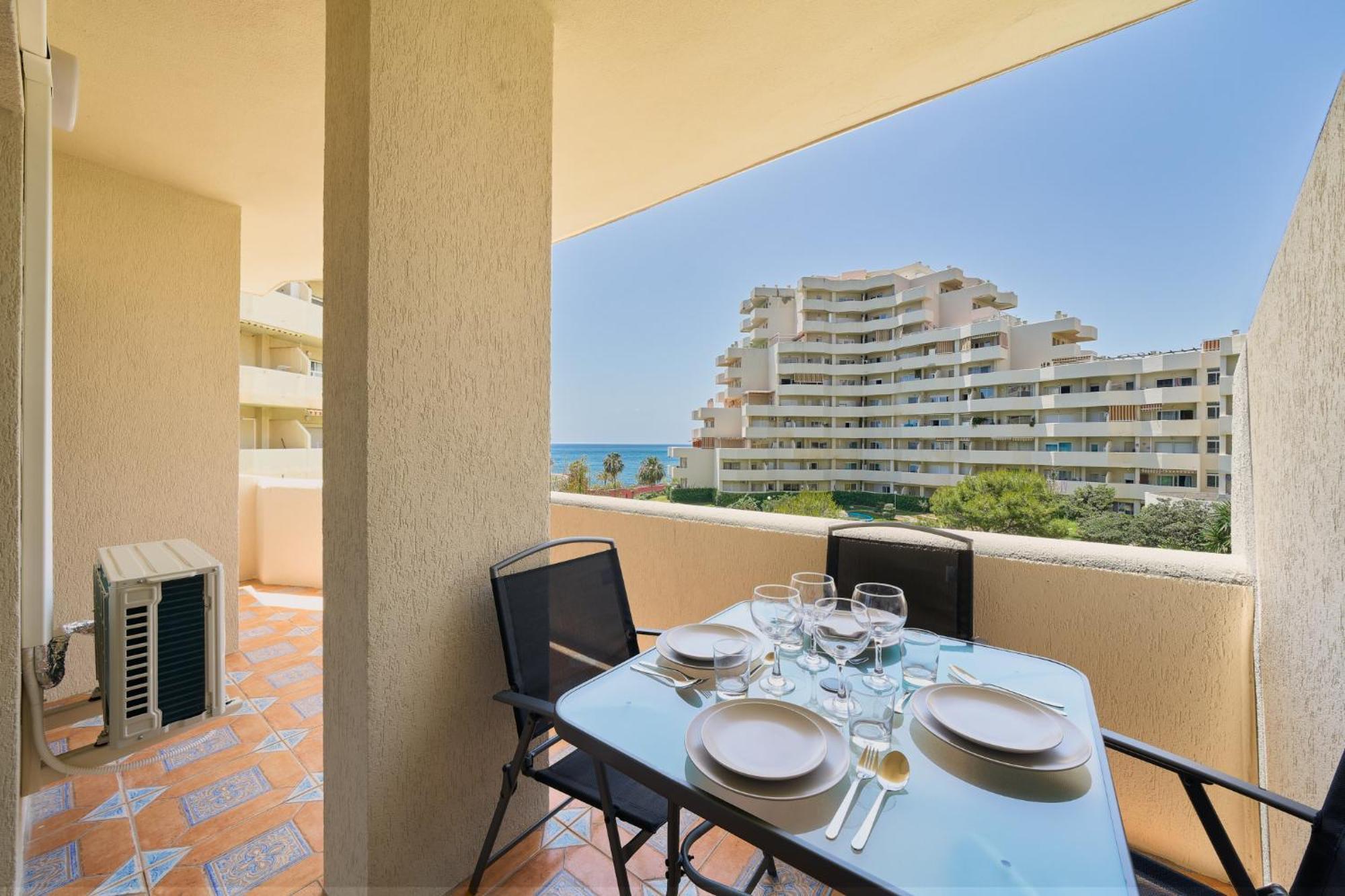 Apartamento Benalbeach Playa - Tu Hogar Frente Al Mar, Complejo 4 Piscinas Arroyo De La Miel
