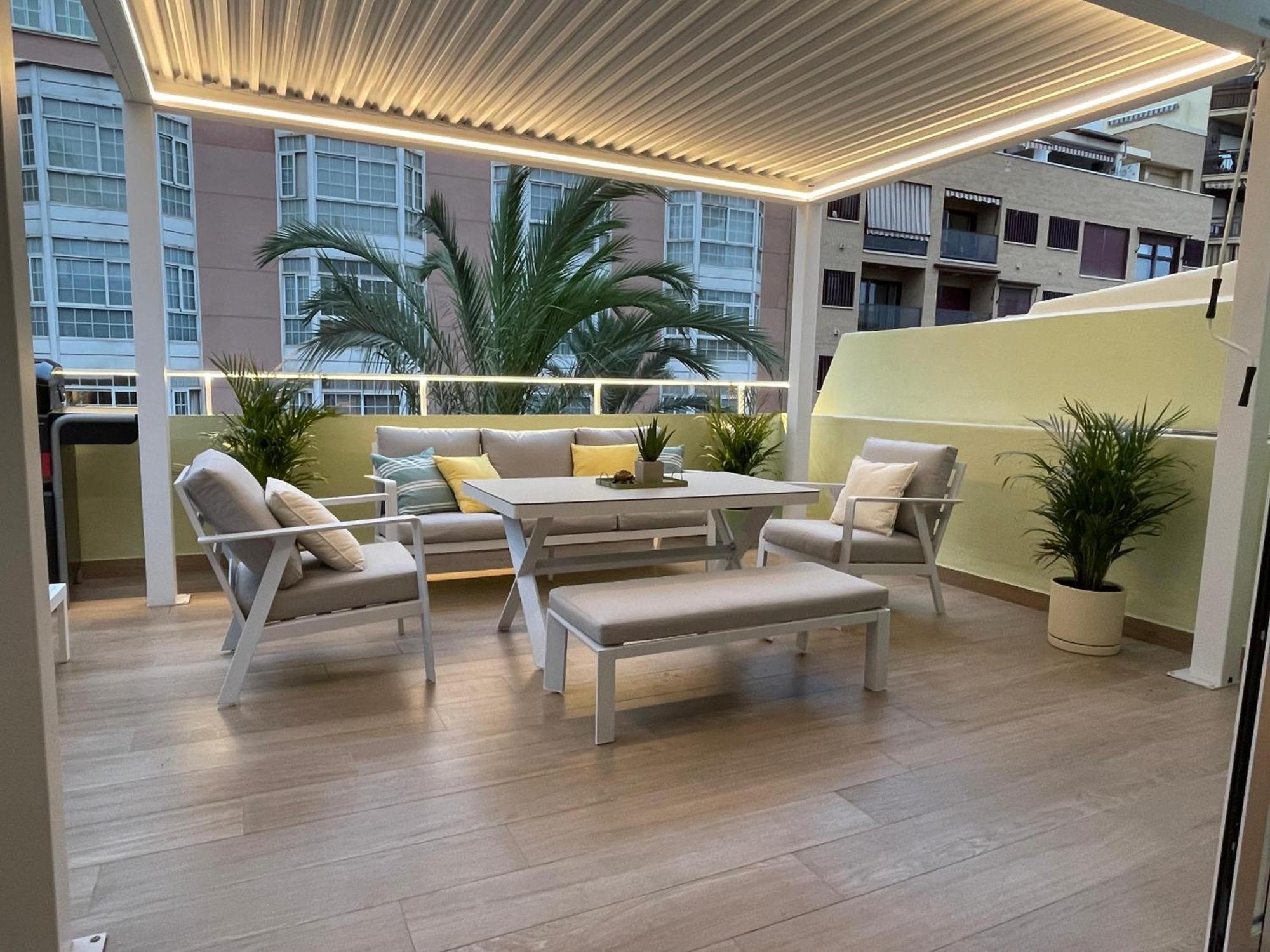Apartamento Gran Atico Con Terraza En El Centro De