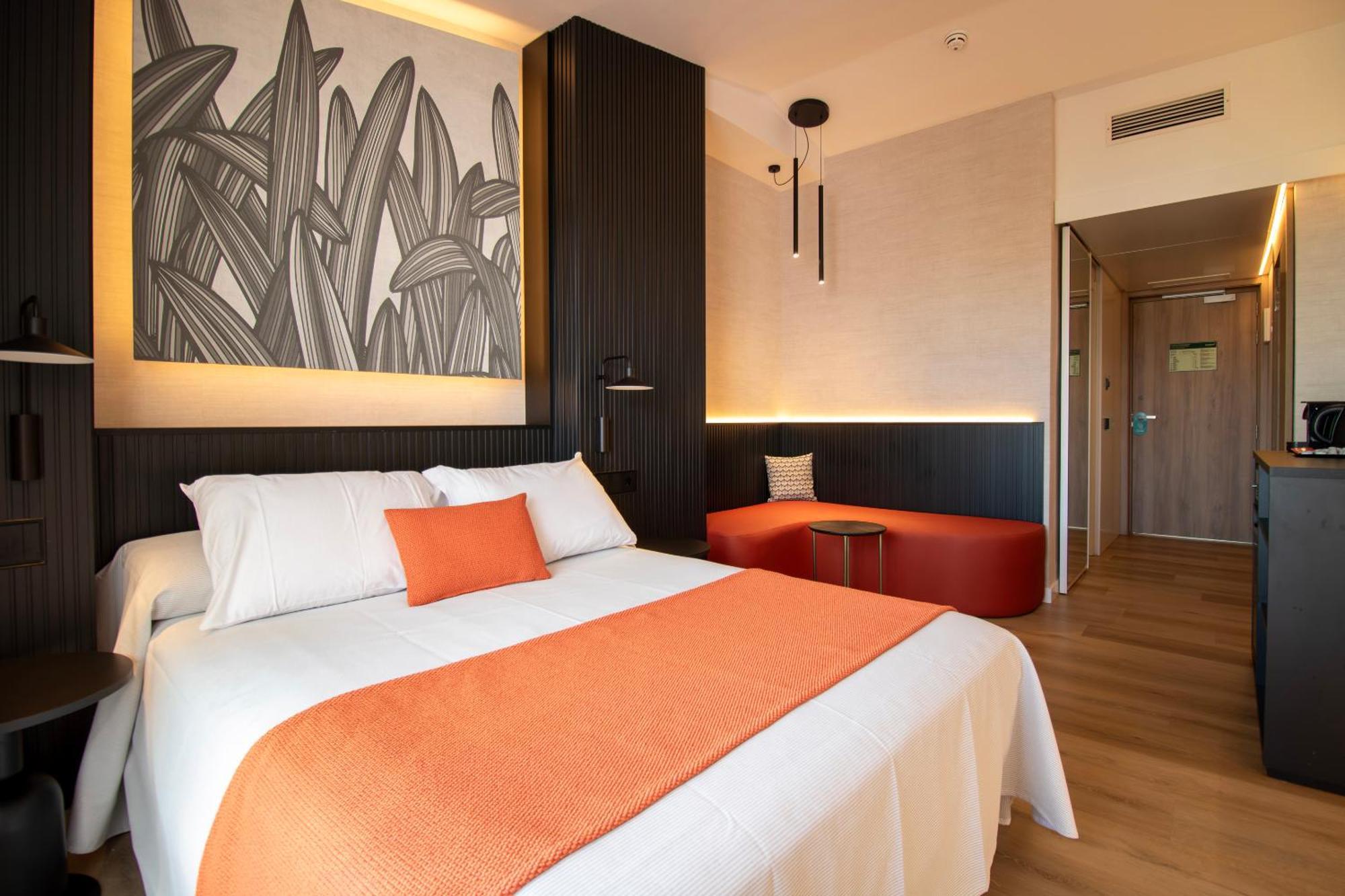Golden Port & Hotel