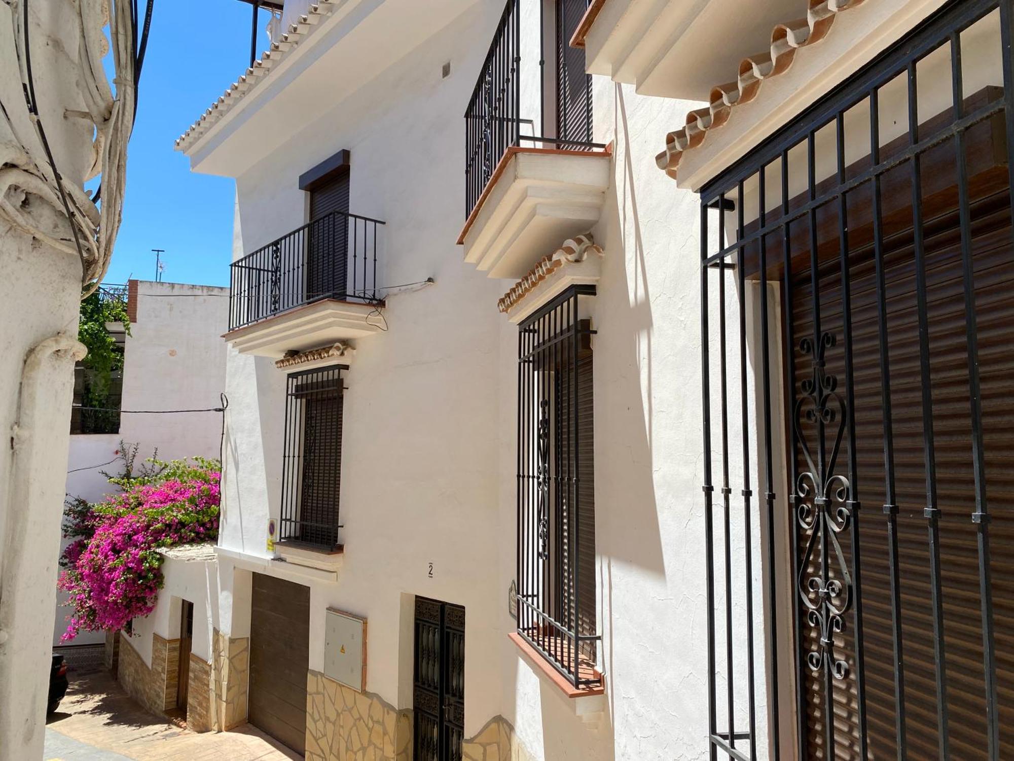 Casa Miguel - 3 Beautiful Availabe Sayalonga