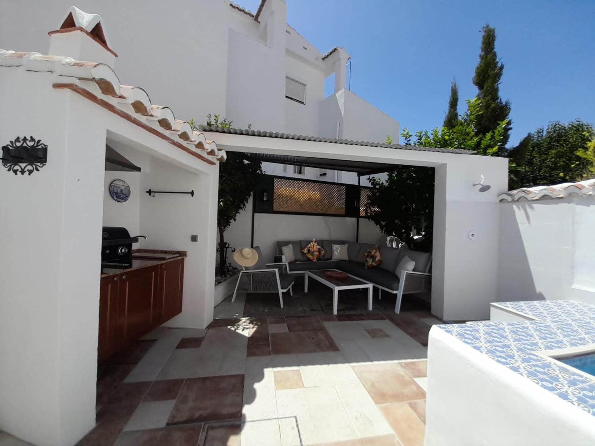 La Covacha - Unique Town House With Exclusive Pool And Garden In The Heart Of The Village Сasa de vacaciones *