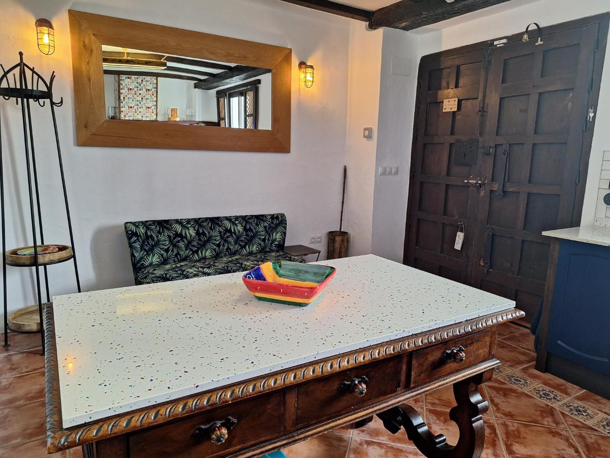 La Covacha - Unique Town House With Exclusive Pool And Garden In The Heart Of The Village Сasa de vacaciones *